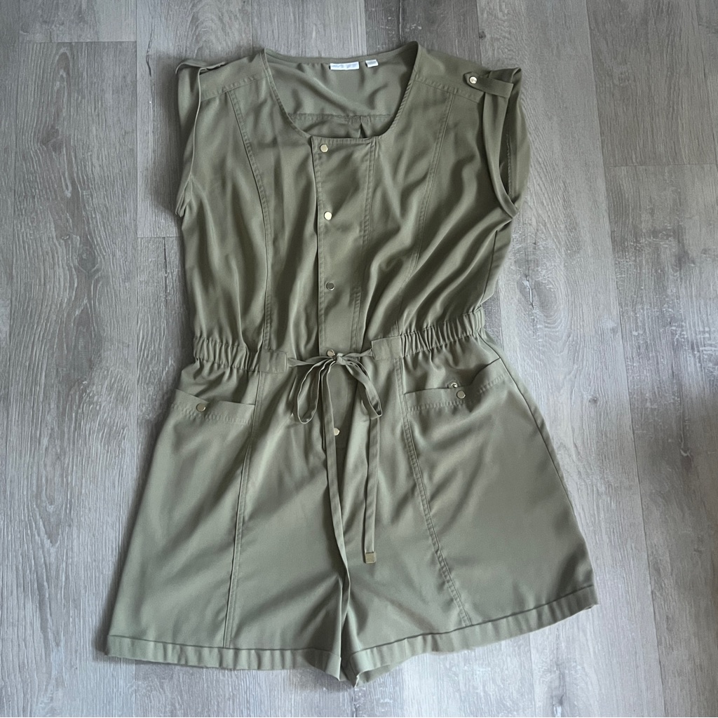 New York & Company Olive Green Button-Up Romper Size Xl